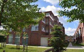 Large Penthouse - Private Parking - In A Beautiful Domain